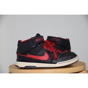 Vintage Nike SB Mogan Mid 2 GS 'Black Gym Red'